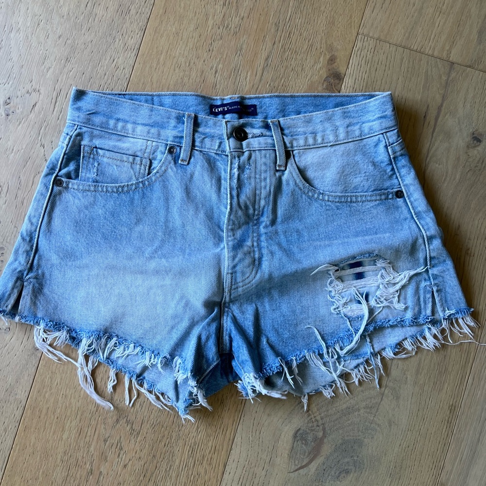 Levi’s Shorts - Picture 5 of 5